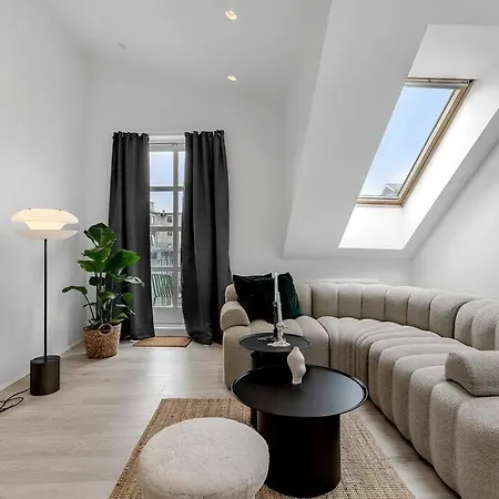 Luxury Penthous - 3 Bedroom - 2 Bath - Freeparking - Downtown